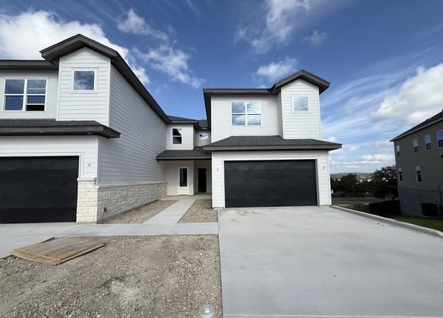110 Magnolia Cir