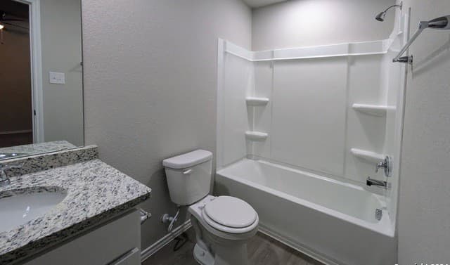 5330  Lisa Pt Unit 104, Converse, TX 78152 — photo 15
