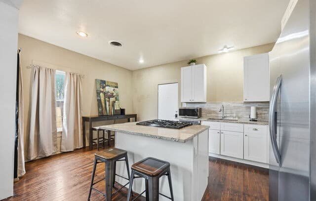 701  Rigsby Ave, San Antonio, TX 78210 — photo 10