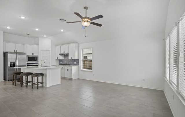 4964  Park Mnr, Marion, TX 78124 — photo 15