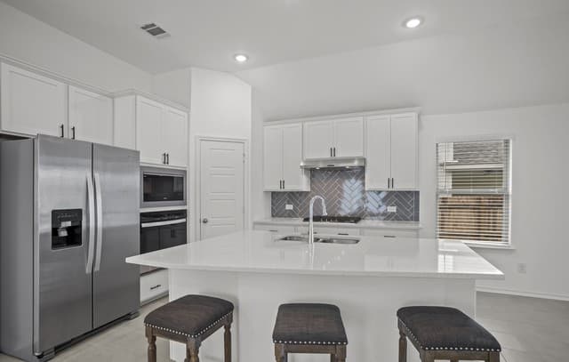 4964  Park Mnr, Marion, TX 78124 — photo 6
