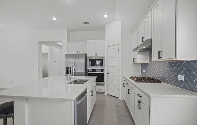 4964  Park Mnr, Marion, TX 78124 — photo 9