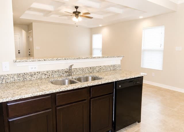 7011  Donovan Way, San Antonio, TX 78244 — photo 4