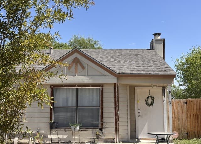 9118  Seafarer Dr, San Antonio, TX 78242