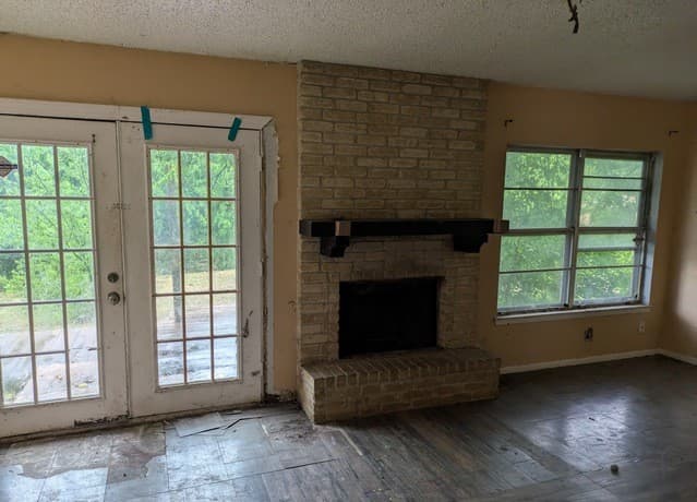 7681  Tarrasa, San Antonio, TX 78239 — photo 5