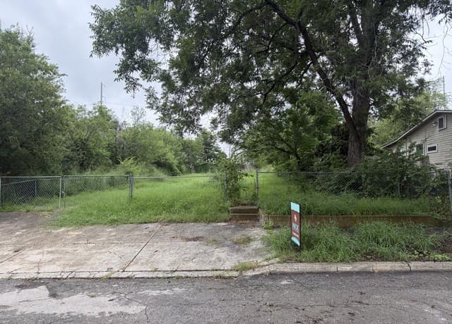 1216  Leal, San Antonio, TX 78207 — photo 5