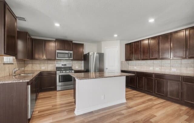 8907  Taylor Grv, San Antonio, TX 78254 — photo 8