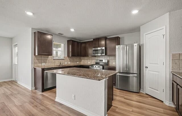 8907  Taylor Grv, San Antonio, TX 78254 — photo 9