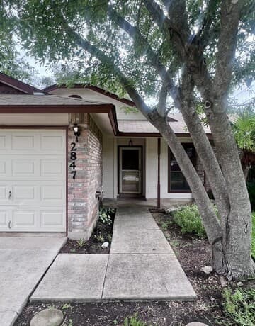 2847  Burning Rock St, San Antonio, TX 78247 — photo 2