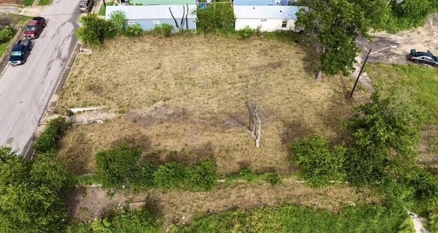 1720 W Salinas, San Antonio, TX 78207 — photo 8
