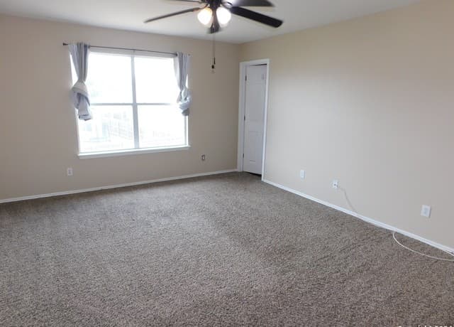 9013  Barkwood, Universal City, TX 78148 — photo 12