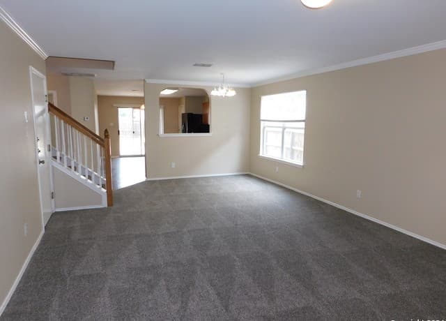 9013  Barkwood, Universal City, TX 78148 — photo 2