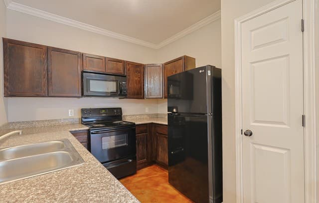 5015  Stowers Blvd, San Antonio, TX 78238 — photo 8