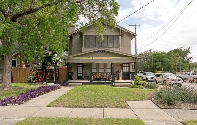 200 Queen Anne Ct Unit 200B