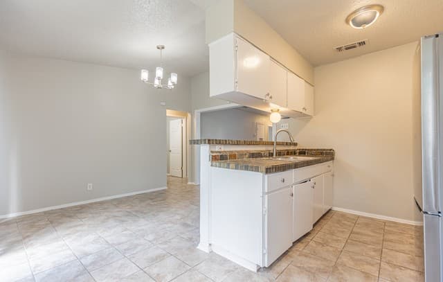 2306  Fairhill St, San Antonio, TX 78228 — photo 12