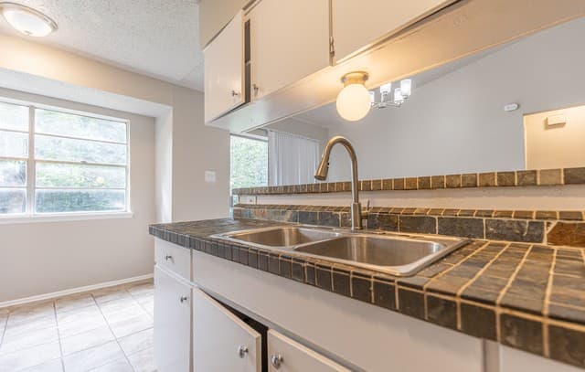 2306  Fairhill St, San Antonio, TX 78228 — photo 14