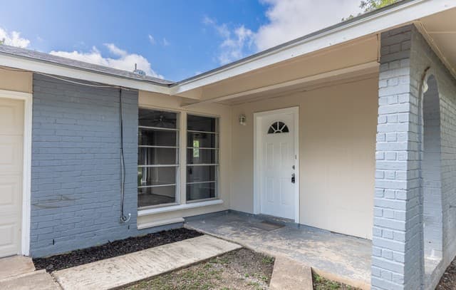 2306  Fairhill St, San Antonio, TX 78228 — photo 3