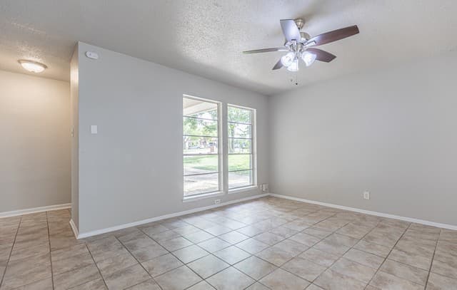 2306  Fairhill St, San Antonio, TX 78228 — photo 5
