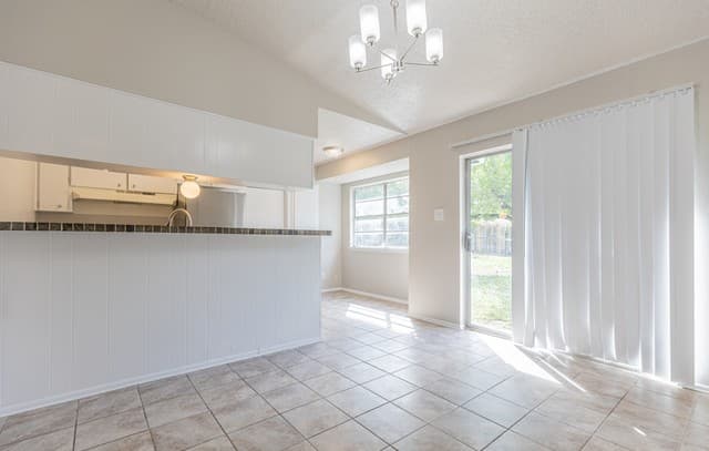 2306  Fairhill St, San Antonio, TX 78228 — photo 7