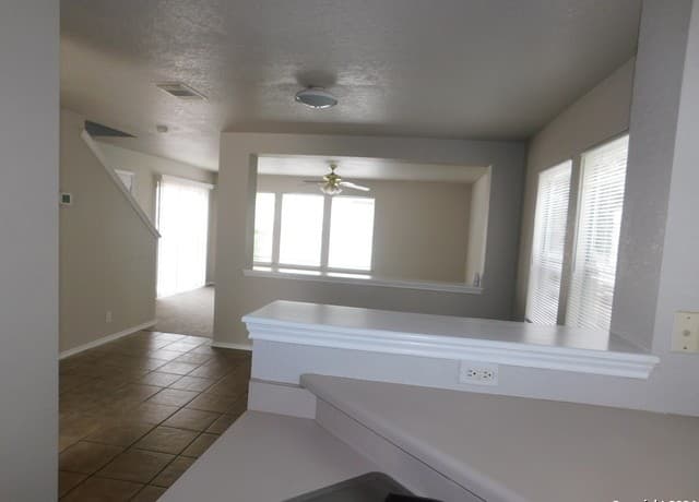 8014  Braes Run, San Antonio, TX 78254 — photo 2
