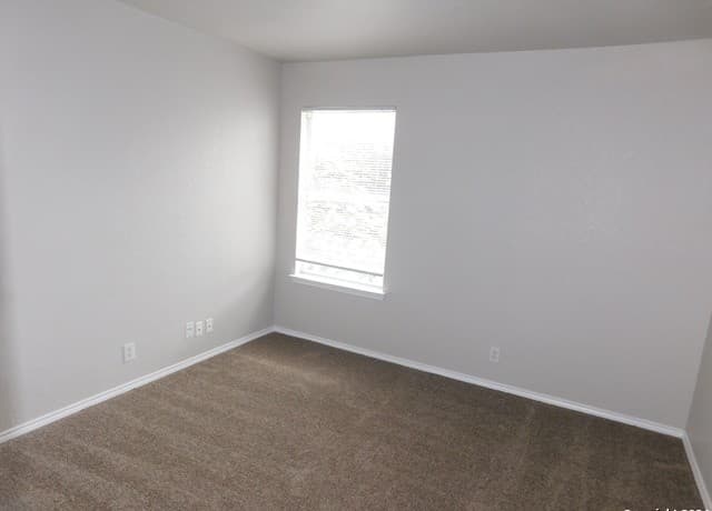 8014  Braes Run, San Antonio, TX 78254 — photo 8