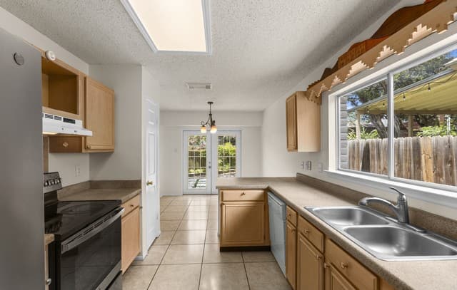 4619  Rock Nettle, San Antonio, TX 78247 — photo 11