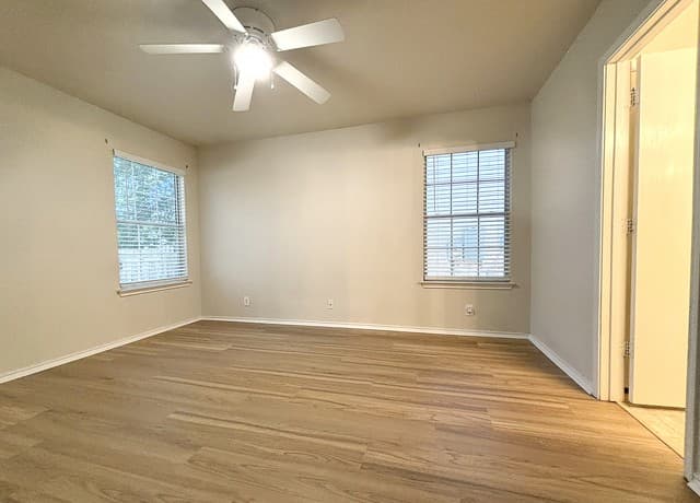 6726  Benke Farm, San Antonio, TX 78239 — photo 12