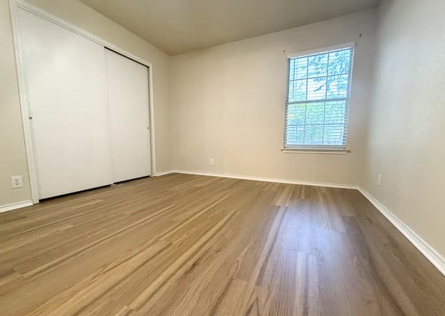 6726  Benke Farm, San Antonio, TX 78239 — photo 13