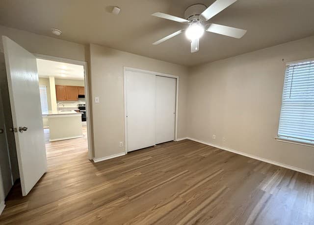 6726  Benke Farm, San Antonio, TX 78239 — photo 15