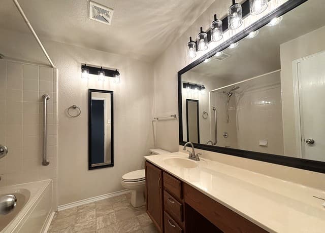 6726  Benke Farm, San Antonio, TX 78239 — photo 17