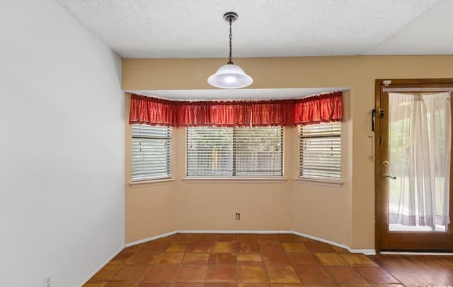 6726  Country Field, San Antonio, TX 78240 — photo 9