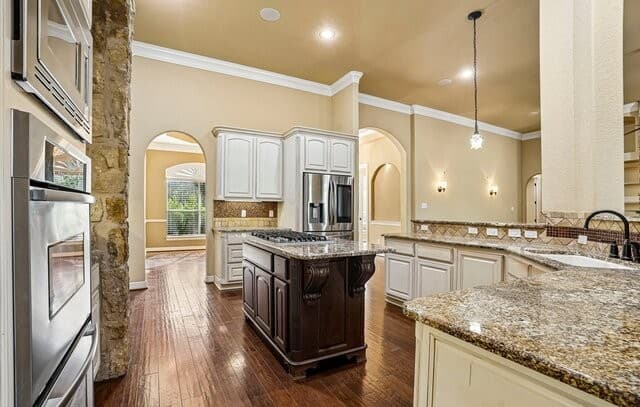 21411  Liguria Dr, Garden Ridge, TX 78266 — photo 12