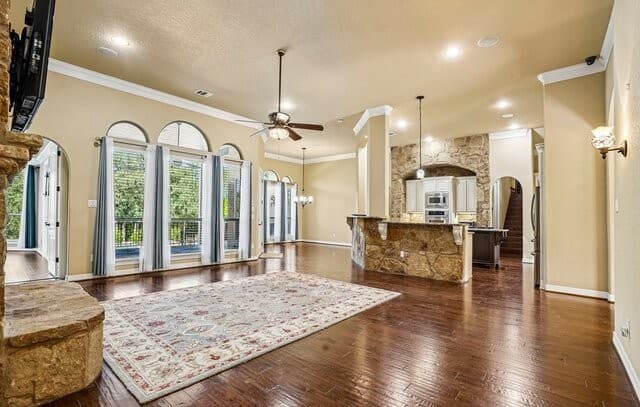 21411  Liguria Dr, Garden Ridge, TX 78266 — photo 6