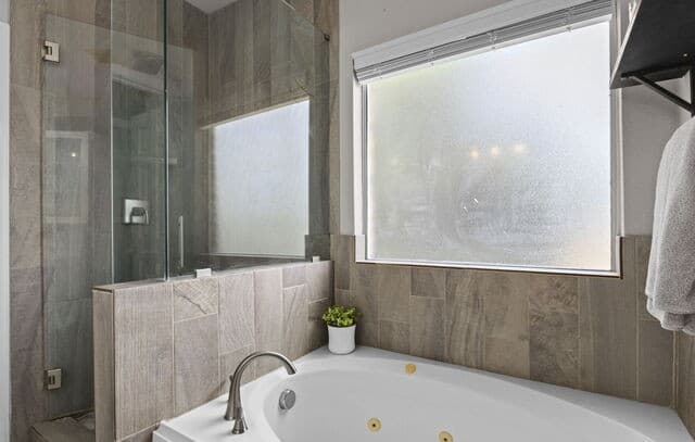 14910  Los Lunas Rd, Helotes, TX 78023 — photo 13