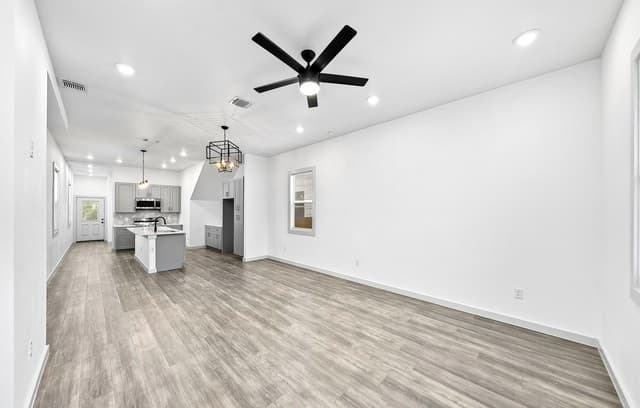 1727 E Crockett St, San Antonio, TX 78202 — photo 2