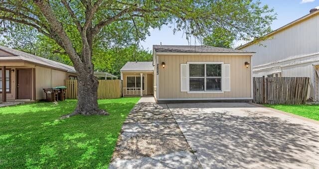 2823  Ash Field Dr