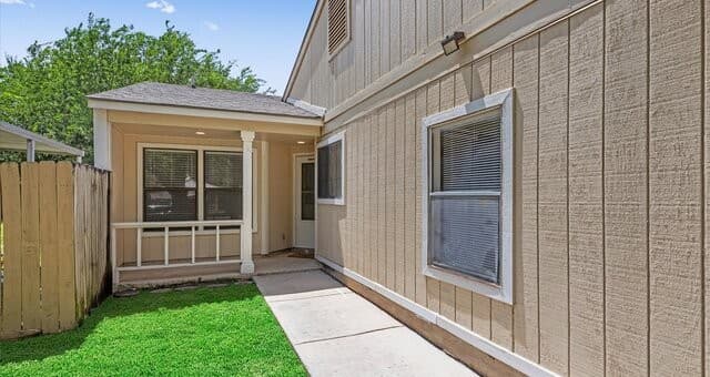 2823  Ash Field Dr, San Antonio, TX 78245 — photo 2