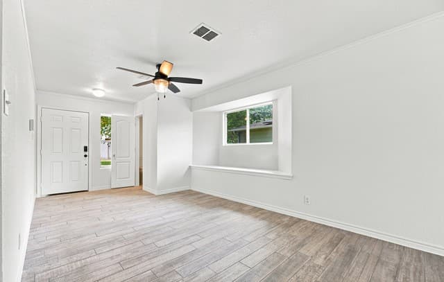 4411  Wrangler Run, San Antonio, TX 78223 — photo 4