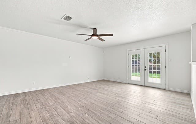 4411  Wrangler Run, San Antonio, TX 78223 — photo 8