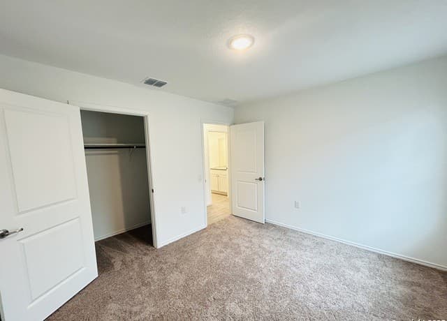 1435  Riojas Rd, San Antonio, TX 78224 — photo 13