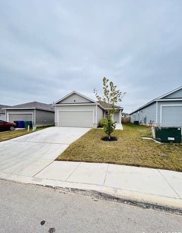 1435  Riojas Rd, San Antonio, TX 78224 — photo 2