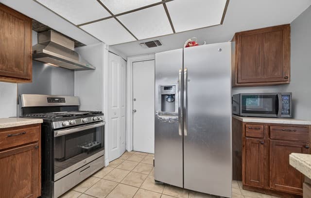 6002  Pine Valley Dr, San Antonio, TX 78242 — photo 19