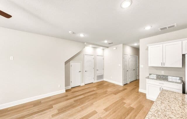 7215  Magnolia Crk, San Antonio, TX 78252 — photo 13