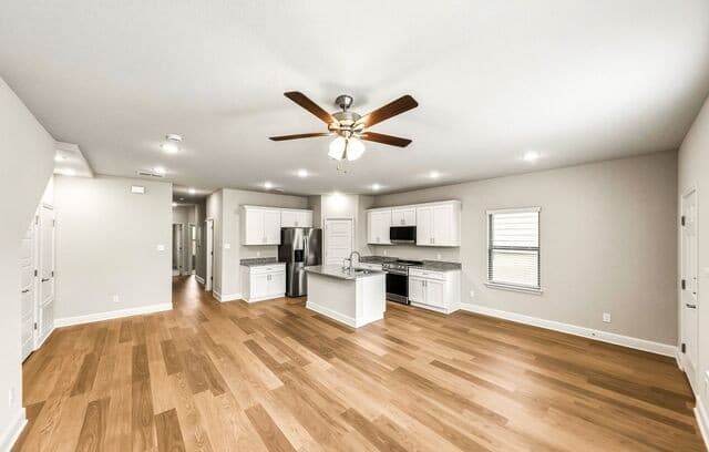 7215  Magnolia Crk, San Antonio, TX 78252 — photo 8