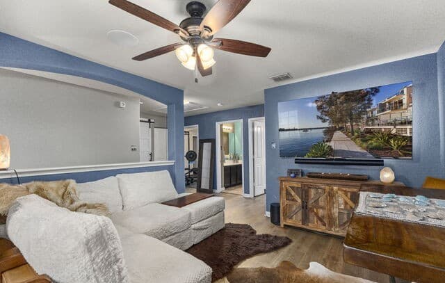 2014  Estonia Grey, San Antonio, TX 78251 — photo 14