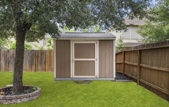 2014  Estonia Grey, San Antonio, TX 78251 — photo 25