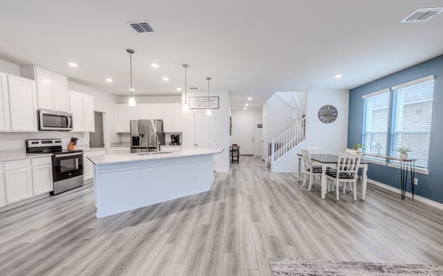 408  Sambar Bay Dr, Boerne, TX 78006 — photo 9