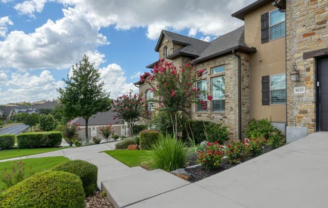 8035  Vanity Hl, San Antonio, TX 78256 — photo 2