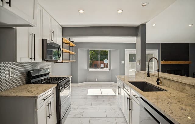12302  Mapletree, San Antonio, TX 78249 — photo 10