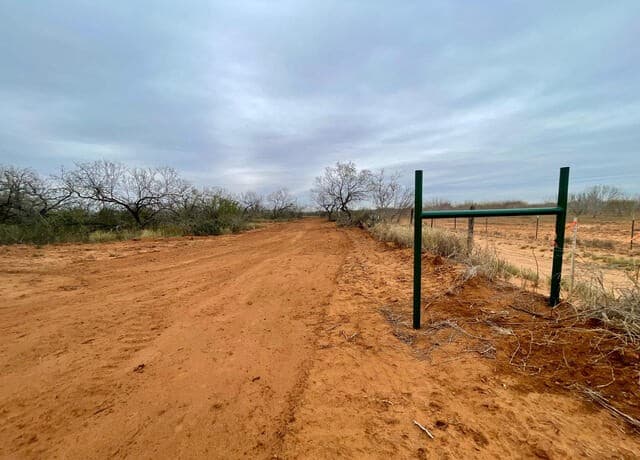 10.01 ACRES  CR 2701 and FM 140, Bigfoot, TX 78005 — photo 3